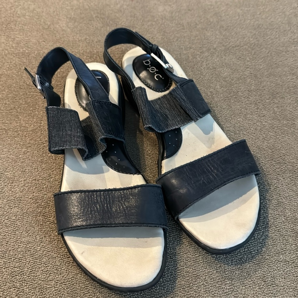 BOC Born Concept Leather Slip On Sandals Shoes Black Size 8 (TD)